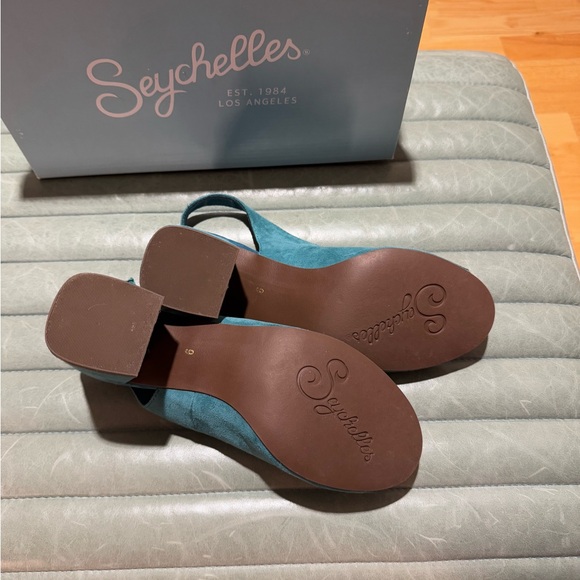 Teal Suede Seychelles 9 - Picture 7 of 7